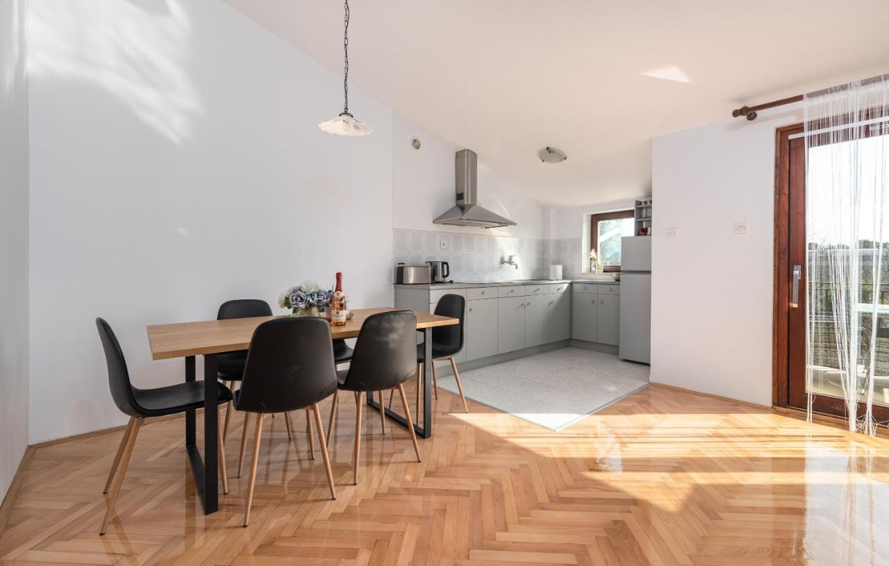Apartman Gracia Porec Exterior photo